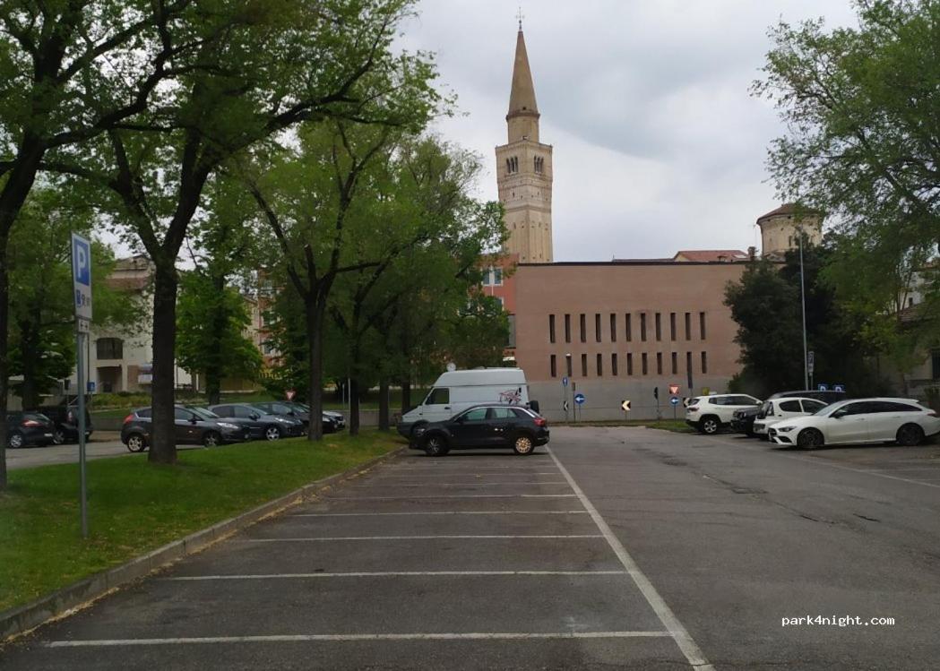 Appartamento Centro Storico Pordenone Esterno foto